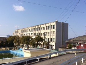 仏生山小学校